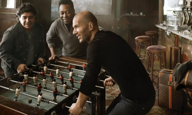 Η Louis Vuitton το έχει ξανακάνει: «Ένωσε» Πελέ, Μαραντόνα και Ζιντάν