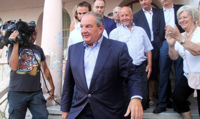 Παρέμβαση Καραμανλή για τις υποκλοπές