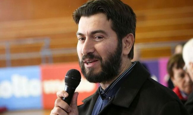 Σούρας για Κιβωτό του Κόσμου: «Εκαψε τον πατέρα Αντώνιο η πρεσβυτέρα»