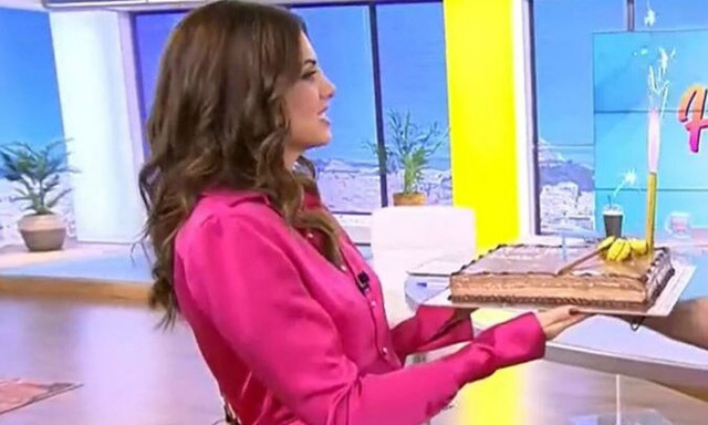 Σταματίνα Τσιμτσιλή: Οι ευχές στην πεθερά της και η τούρτα στο πλατό