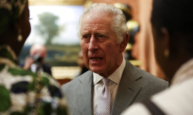 Κάρολος: Ποιο εκλεκτό έδεσμα απαγόρευσε απο το βασιλικό μενού