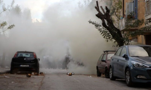 Ένταση και προσαγωγές στα προσφυγικά - Συγκέντρωση στη ΓΑΔΑ