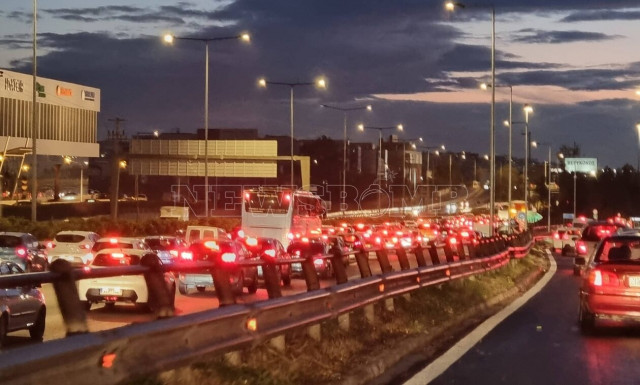 Κίνηση τώρα: Απροσπέλαστος ο Κηφισός – Πού υπάρχουν προβλήματα