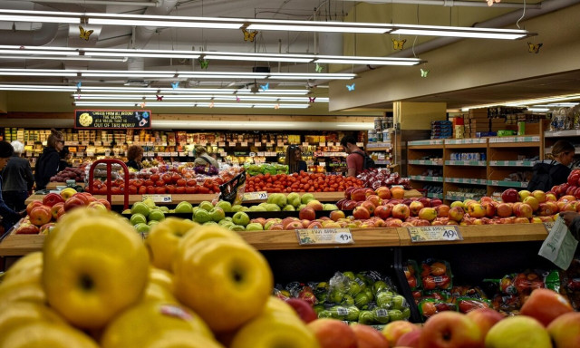 Καλάθι του νοικοκυριού: Έως και 18% οι μειώσεις στις νέες λίστες