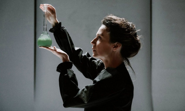 Πέγκυ Τρικαλιώτη Μαρί Κιουρί