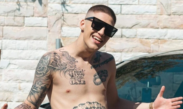 Trannos: Ποινική δίωξη στον τράπερ για παράνομη οπλοκατοχή