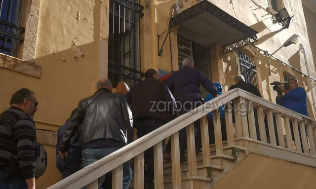 Χανιά: Στον εισαγγελέα οι 7 συλληφθέντες για διακίνηση 480 μεταναστών