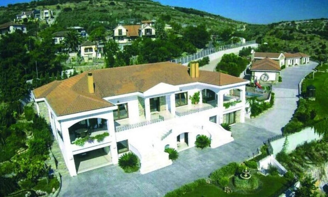 Κιβωτός του Κόσμου: «Έχω χρόνια να δω τα παιδιά μου»