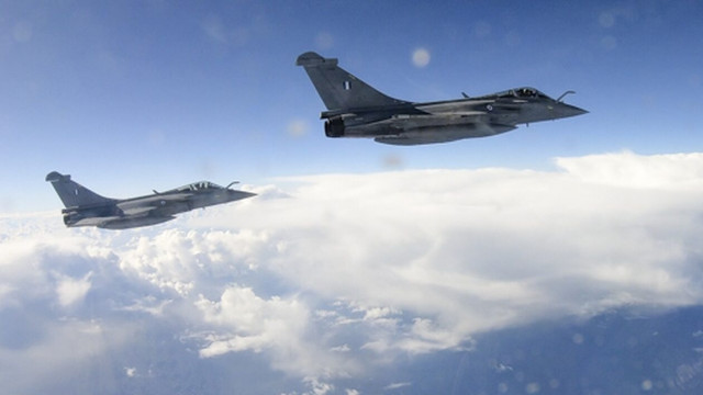 Επίσημη πρώτη για τα ελληνικά Rafale σε άσκηση νότια της Κρήτης