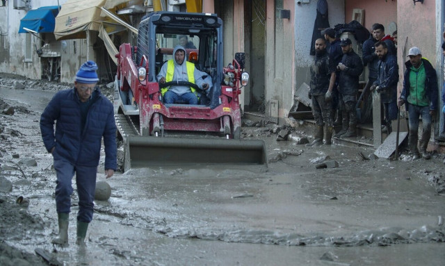 Ιταλία: 6 νεκροί και 6 αγνοούμενοι από τα καιρικά φαινόμενα στην Ίσκια