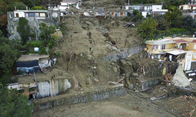 Ιταλία: Στους οι επτά νεκροί στην κατολίσθηση στο νησί Ίσκια