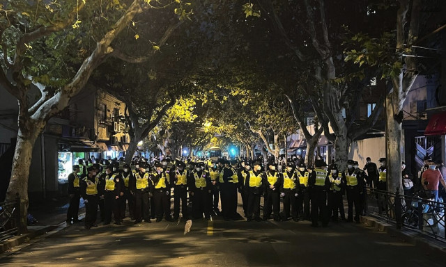 Κίνα: Πρωτοφανείς διαδηλώσεις κατά των περιορισμών λόγω κορονοϊού