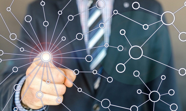 Ίντερνετ: Υποδομές ευρυζωνικότητας αλλάζουν τον χάρτη της υπαίθρου