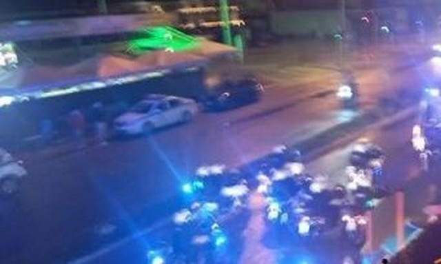 Ιωάννινα: Άγριες συμπλοκές στη Λεωφόρο Γράμμου με πέτρες και κοντάρια