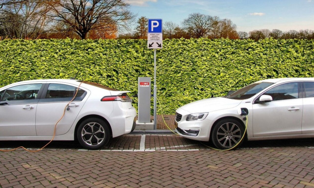 Πόσο «καθαρά» είναι τα ηλεκτρικά αυτοκίνητα