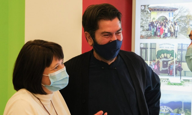 Έφοδος Οικονομικής Αστυνομίας σε σπίτια π. Αντωνίου και πρεσβυτέρας