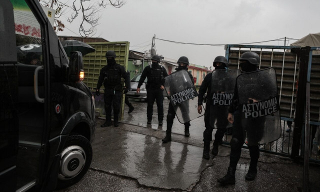 Ελαιώνας: Δύο συλλήψεις και 14 προσαγωγές σε επιχείρηση της ΕΛ.ΑΣ