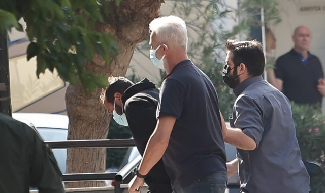 Σεπόλια: «Ο Μίχος έχει εξαφανίσει ένα κινητό με στοιχεία ανδρών» 