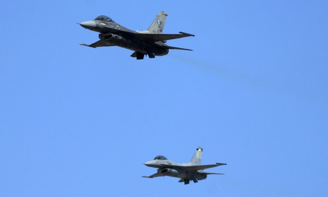 Ημέρα έντασης στο Αιγαίο: Δεκάδες τουρκικές παραβιάσεις και αερομαχίες