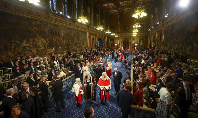 Βρετανία: Οι Εργατικοί προτείνουν την κατάργηση της Βουλής των Λόρδων