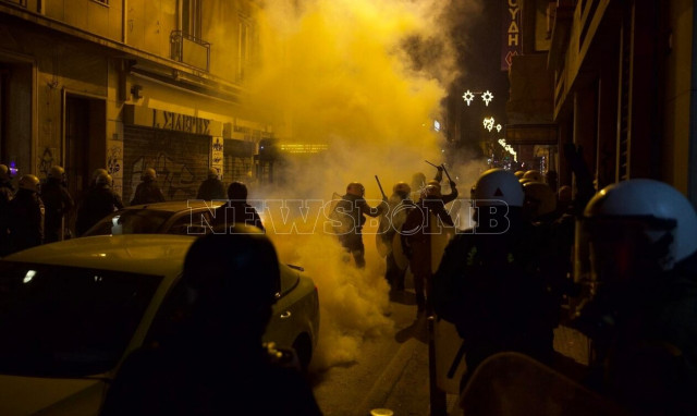 Επεισόδια στα Εξάρχεια μετά την πορεία για τον Γρηγορόπουλο