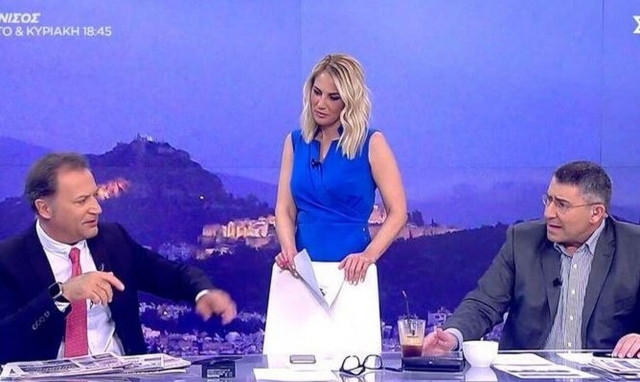 Ανακοίνωση της ΕΣΗΕΑ για την απόλυση της Ντόρας Κουτροκόη