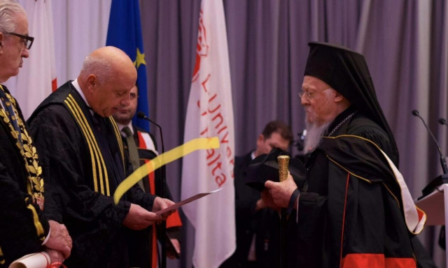 Βαρθολομαίος: Επίτιμος διδάκτορας του Πανεπιστημίου Μάλτας (vid)