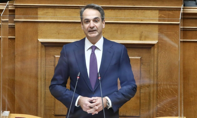 Πώς αποτιμά η κυβέρνηση τους διαξιφισμούς Μητσοτάκη-Τσίπρα στη Βουλή