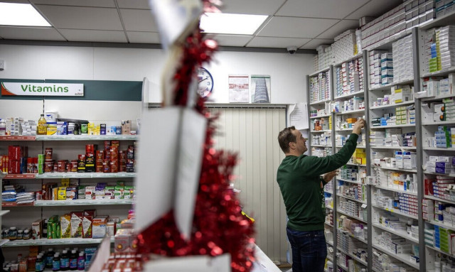 Eλλείψεις αντιβιοτικών στα φαρμακεία της Βρετανίας