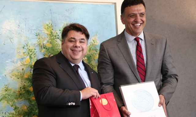 Τσούνης: Η χρόνια φιλία με τον Κικίλια και τα σχέδια για τον τουρισμό