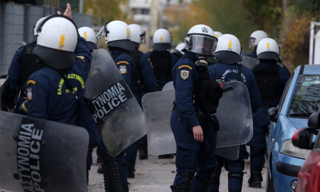 Επίδομα 600 ευρώ σε ένστολους: Πριν τα Χριστούγεννα η καταβολή