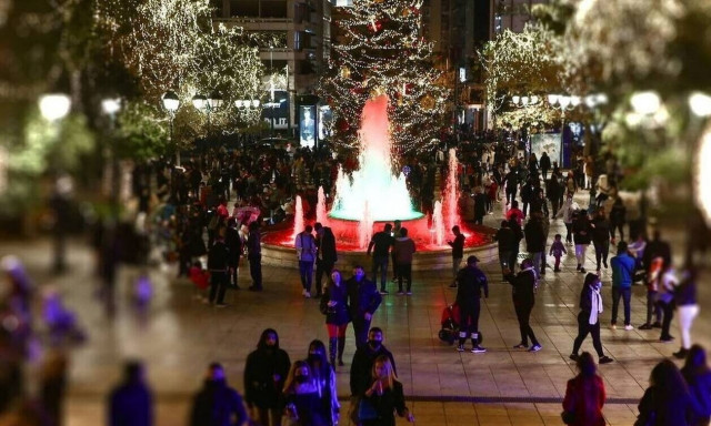 Εορταστικό ωράριο: Ανοιχτά τα καταστήματα την Κυριακή