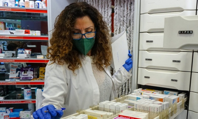 Ελλείψεις φαρμάκων: Τελεσίγραφο Πλεύρη στις φαρμακαποθήκες
