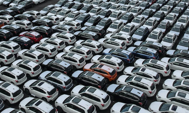 Ποια είναι τα έσοδα της ελληνικής οικονομίας ανά αυτοκίνητο;