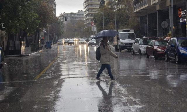 Καιρός: Βροχές και σκόνη την Παρασκευή - Νέα κακοκαιρία προ των πυλών