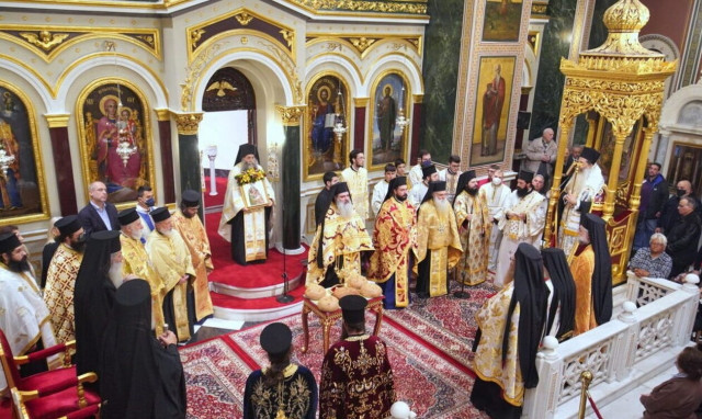 Φθιώτιδος Συμεών: «Πώς ο Άγιος Σπυρίδων έγινε προστάτης του Πειραιά»