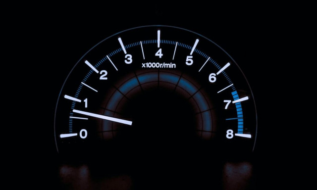 «Στροφή» των Ελλήνων στην αγορά υβριδικών αυτοκινήτων το Νοέμβριο