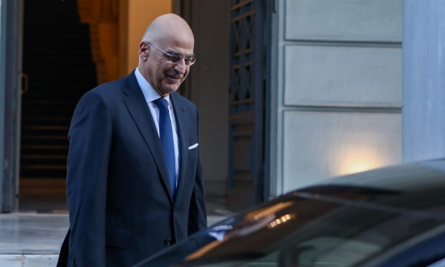 FM Dendias addresses Ukraine solidarity conference in Paris