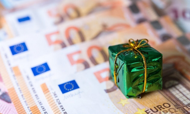 Επιταγή ακρίβειας, δώρο Χριστουγέννων - Όλα τα επιδόματα Δεκεμβρίου