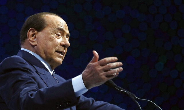 «Bunga bunga» πάρτι υπόσχεται ο Μπερλουσκόνι στους παίκτες της Μόντσα