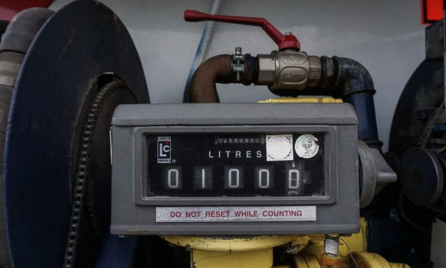 Πετρέλαιο κίνησης-θέρμανσης: Γρίφος η πορεία των τιμών στις γιορτές