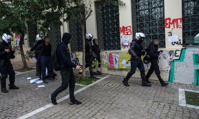 Υπό κατάληψη η Νομική Σχολή Αθηνών - 32 προσαγωγές