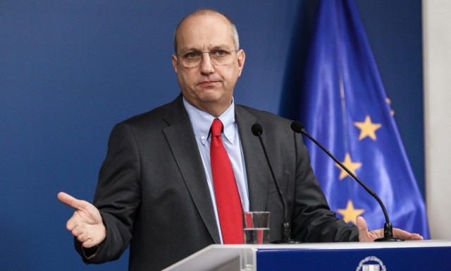 Οικονόμου: Ο Τσίπρας διασύρει την Ελλάδα διεθνώς