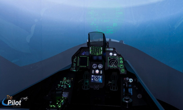 Γιορτές επάνω σε μαχητικό F16 και Formula1