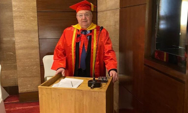 Χρυσουλάκης: Επίτιμος Διδάκτορα του Πανεπιστημίου Jharkhand Rai