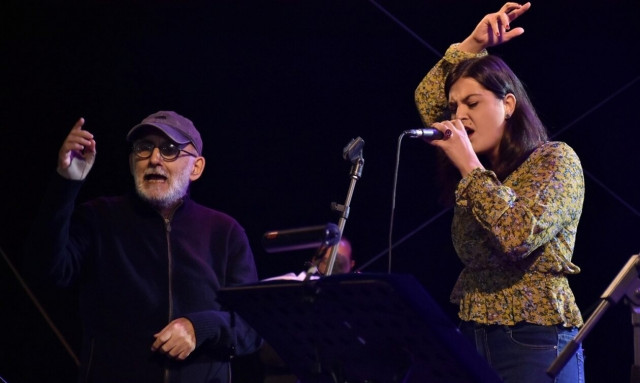 «Εφτά»: Ένα τραγούδι αφιερωμένο στον αξέχαστο Θάνο Μικρούτσικο