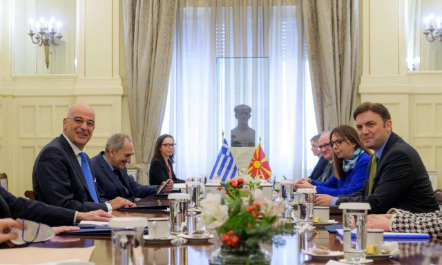 Συνάντηση Δένδια - Οσμάνι: Η Ελλάδα πάντα πιστή στο Διεθνές Δίκαιο