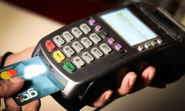 Ηλεκτρονικές αποδείξεις: Αντίστροφη μέτρηση για τη συμπλήρωση του 30%