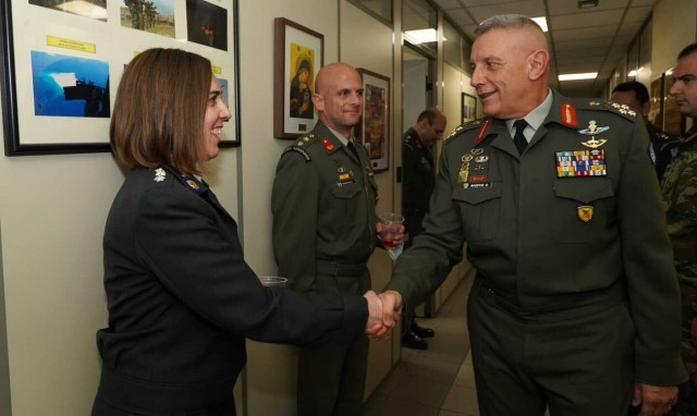 ΓΕΕΘΑ: Ανταλλαγή ευχών του Στρατηγού Φλώρου με το προσωπικό του ΓΕΕΘΑ