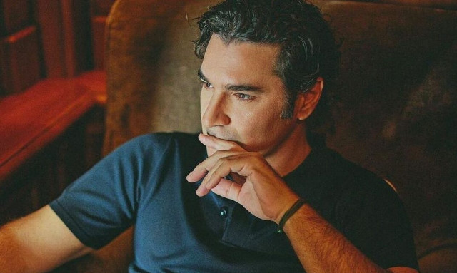 Χριστόφορος Παπακαλιάτης: «Τα λέμε από Δευτέρα στο Netflix»